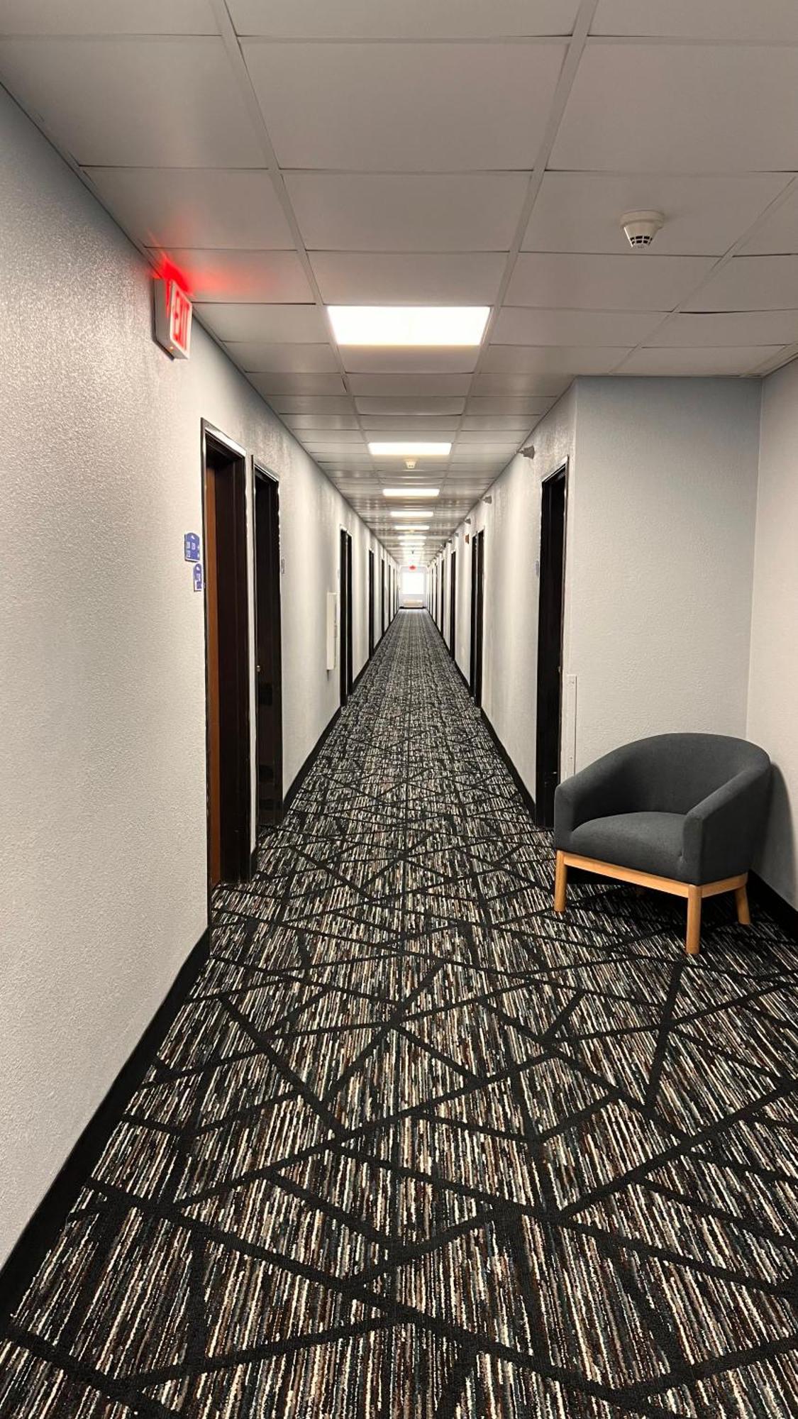 Blisspoint Inn & Suites, Northwood מראה חיצוני תמונה